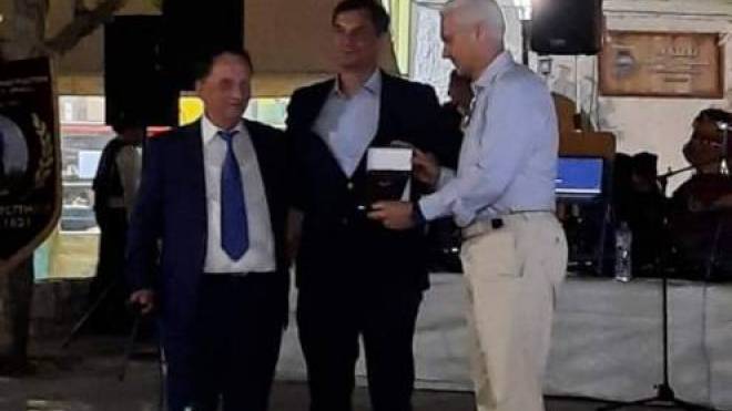 Ο Αντιπεριφερειάρχης Φωκίωνας Ζαΐμης τιμήθηκε από το Σύλλογο Κλειτορολευκασίων
