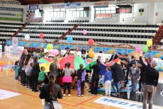 Το Αθλητικό Καρναβαλικό Φεστιβάλ ΤΕΒΑ Π.Ε. Αχαΐας & «Τα 6 Σκεπτόμενα Καπέλα»