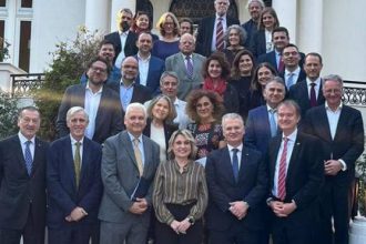 Ο Αντιπεριφερειάρχης, Φωκίων Ζαΐμης στην Ελβετική Πρεσβεία για την αναβίωση του ιστορικού σιδηροδρομικού δικτύου στην Πελοπόννησο