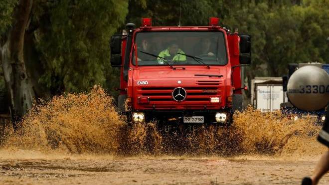 Ηλεία: Πληθαίνουν τα προβλήματα από την κακοκαιρία - Κατολισθήσεις και πλημμύρες - ΦΩΤΟ