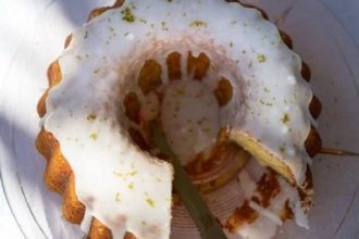 Κέικ αμυγδάλου με ricotta και λεμόνι