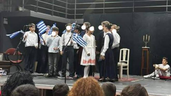 Με επιτυχία η εκδήλωση για τη Μικρασιατική Καταστροφή από το Δημοτικό Σχολείο Ροϊτικων