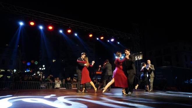 Πατρινό Καρναβάλι: Την Τετάρτη Σχολές Χορού και «Στου Κόντου τα Ειδώματα…»