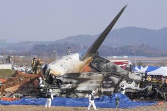Νότια Κορέα: Με πρόβλημα στο σύστημα προσγείωσης κι άλλο αεροσκάφος της Jeju Air