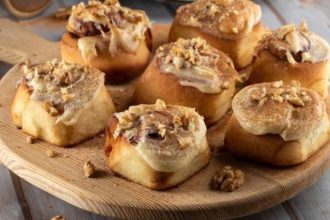 Cinnamon rolls