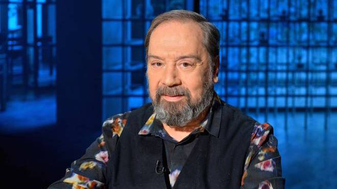 Σταμάτης Φασουλής: «Αν βγάλω βιβλίο, μπορεί να γκρεμιστεί το μισό θέατρο...»