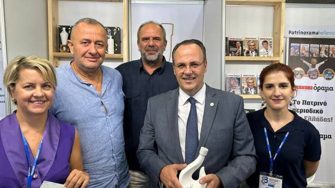 Ο Πλάτωνας Μαρλαφέκας στα περίπτερα των Αχαϊκών επιχειρήσεων στη ΔΕΘ