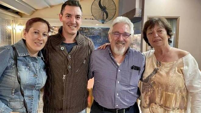 «Είναι βαφτισμένος, τον λένε Μήτσο»: Η συγκινητική ιστορία του αχαιού Μέριλ Τζένκινς που υιοθετήθηκε από το ορφανοτροφείο της Πάτρας