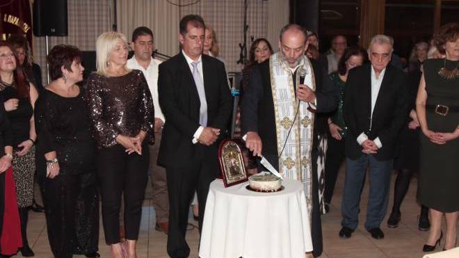 Η Στέγη Καλαβρυτινών και Φίλων Πάτρας "Αγία Λαύρα" έκοψε την καθιερωμένη βασιλόπιτα