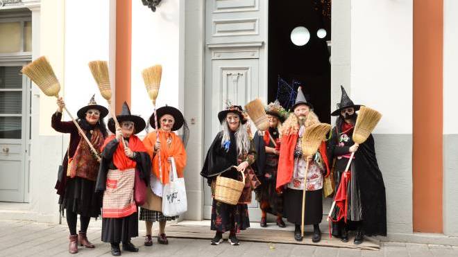 Οι Μπεφάνες "καθάρισαν" στην Περιφέρεια και στο Δημαρχείο!