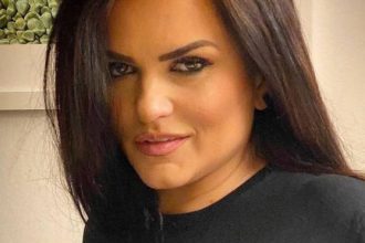 Δήμητρα Κατσαφάδου: «Θα κάνω πάντα χαμηλές τιμές» – Η απάντηση μετά το πρόστιμο για παραπλανητικές εκπτώσεις