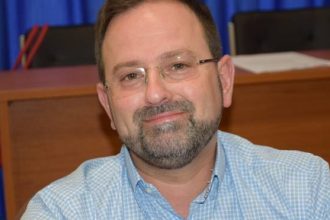 Νίκος Κοροβέσης: «Η Περιφέρεια αγκαλιάζει τις δράσεις του Θερινού Σχολείου της ΔΗΚΕΚ – Δ. Καλαβρύτων»