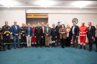 "Στην Πρώτη Γραμμή": Tιμητική εκδήλωση με μεγάλη συμμετοχή νέων - ΦΩΤΟ