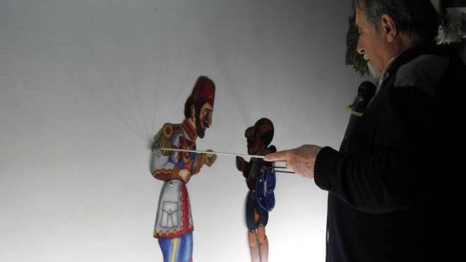 "Ο Καραγκιόζης της Προσφυγιάς" στο Περί Σκιών