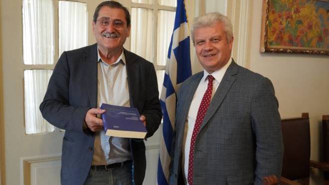 Ο νέος πρόεδρος του ΕΑΠ επισκέφθηκε τον Δήμαρχο Πατρέων