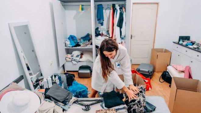 Πώς θα καταλάβετε ότι το υπνοδωμάτιο χρειάζεται declutter και tips να το πετύχετε