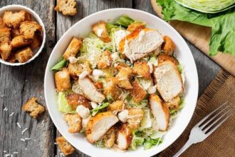 Φτιάξτε τη δική σας σαλάτα του Καίσαρα