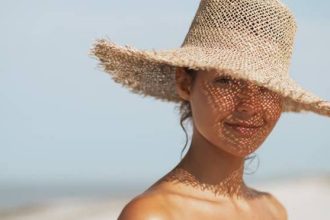 Καλοκαίρι: Tα μυστικά του δερματολόγου για τέλειο δέρμα
