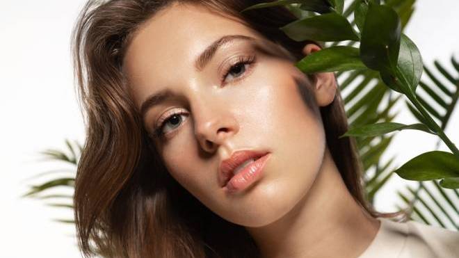 Τέλειο δέρμα με μίνιμαλ μακιγιάζ; Κι όμως γίνεται