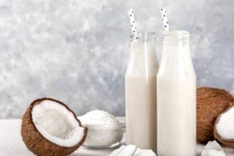 Κρεμώδες smoothie με καρύδα