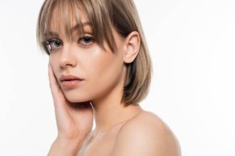 Κούρεμα: Πώς το κατάλληλο στιλ μπορεί να πάρει μερικά χρόνια από πάνω σας