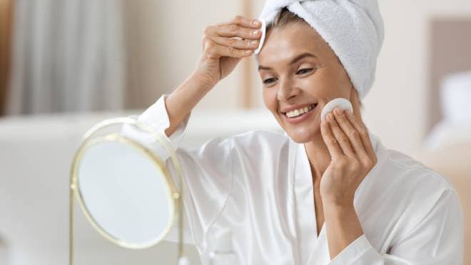 Ντεμακιγιάζ: Ποιος είναι ο σωστός τρόπος;