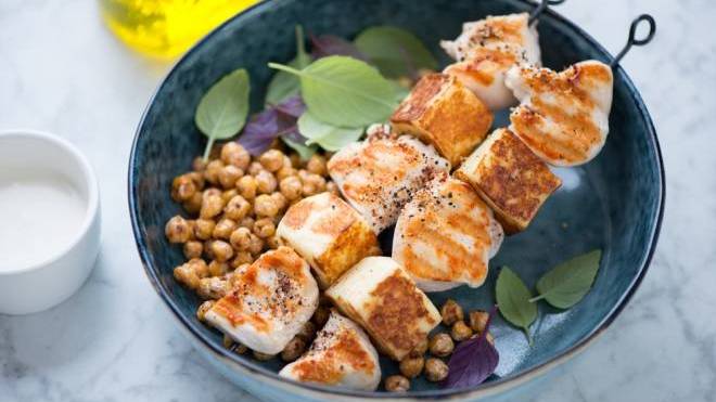 Σουβλάκι κοτόπουλο με χαλούμι