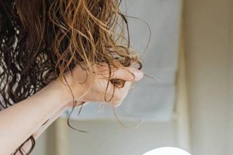 Έχετε λεπτή τρίχα; Ο οδηγός περιποίησης & styling που πρέπει να διαβάσετε