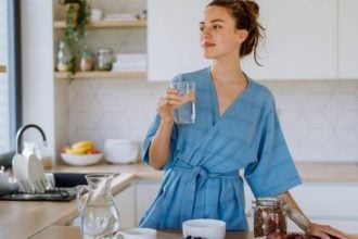 Κιλά: Οι 7 πρωινοί κανόνες για να τα χάσουμε