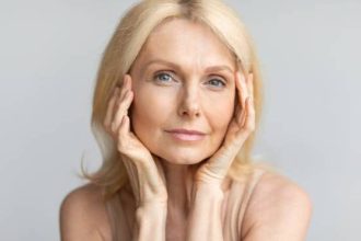 Μακιγιάζ: Τα λάθη που κάνουν οι γυναίκες άνω των 50