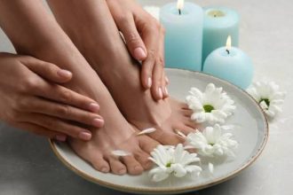 Πεντικιούρ: Οι 10 αποχρώσεις που θα είναι must το φθινόπωρο