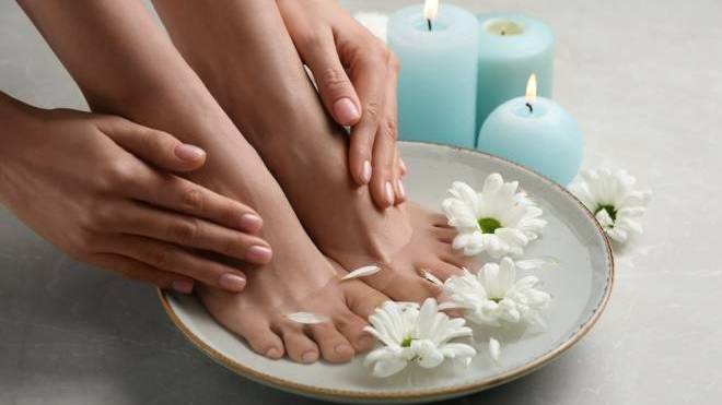 Πεντικιούρ: Οι 10 αποχρώσεις που θα είναι must το φθινόπωρο