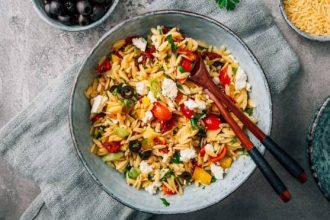 Σαλάτα με κριθαράκι