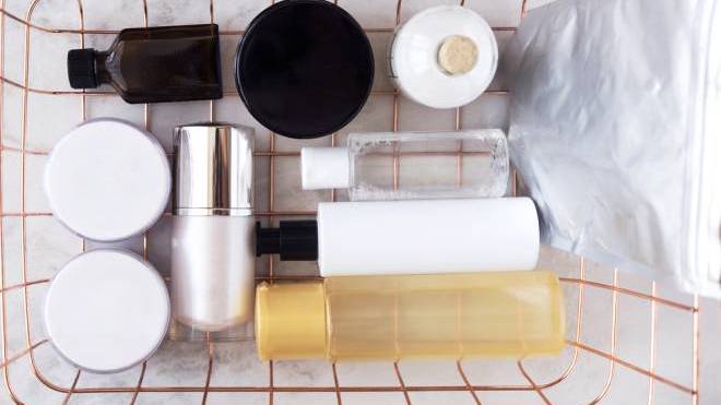 Τι πρέπει να πετάξετε τώρα από το καλοκαιρινό σας νεσεσέρ