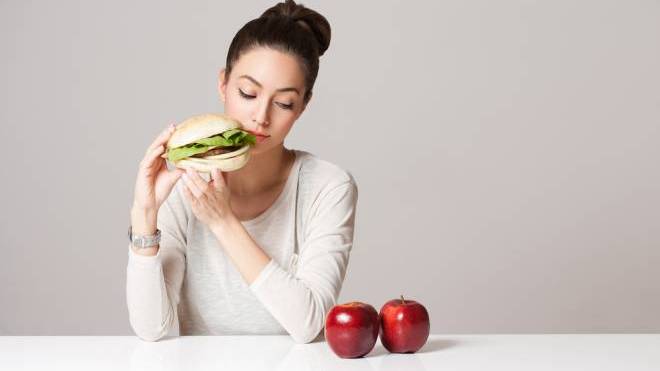 Αυτοάνοσα: Νέα έρευνα αποκαλύπτει τι θέτει σε κίνδυνο τη γυναικεία υγεία