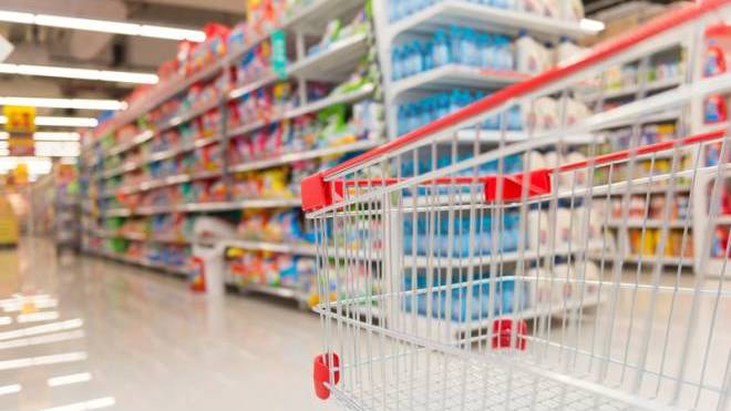 Πάτρα: Πρόστιμο σε σούπερ μάρκετ για διαφορετικές τιμές στο ράφι και στο ταμείο, σε δύο προϊόντα