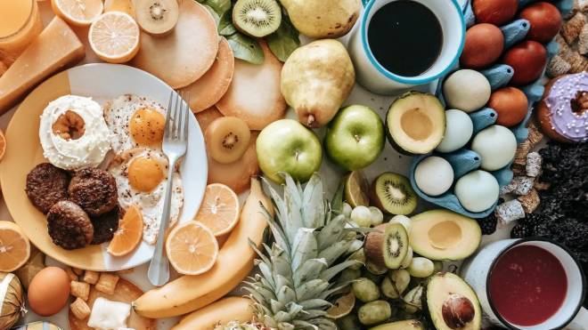 Τροφές που δεν πρέπει ποτέ να τρώτε με άδειο στομάχι