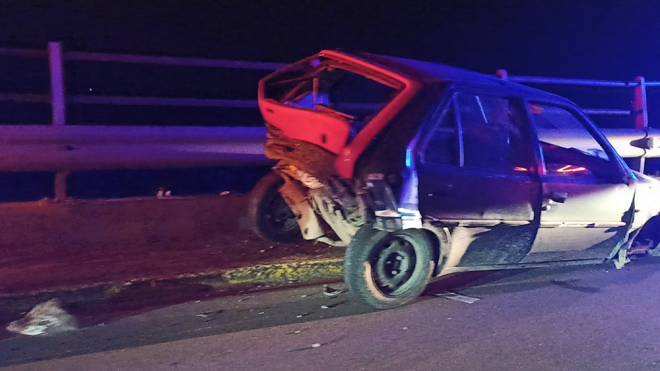 Καραμπόλα με τρία οχήματα στη γέφυρα Αχελώου - Έφυγε η ρόδα ΙΧ - Ένας τραυματίας (ΦΩΤΟ - ΒΙΝΤΕΟ)