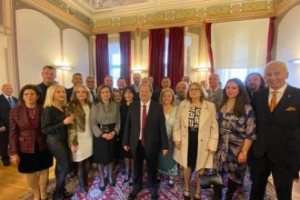 Πρωτοχρονιάτικες ευχές από τη νέα Δημοτική Αρχή Αιγιαλείας