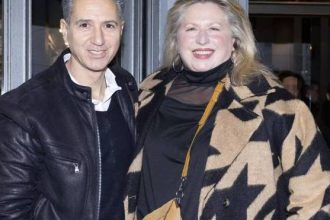 Σάντρα Βουτσά: «Ο Δημήτρης Κόκοτας δεν μιλάει αλλά αντιδρά» – Αισιοδοξία για τον τραγουδιστή