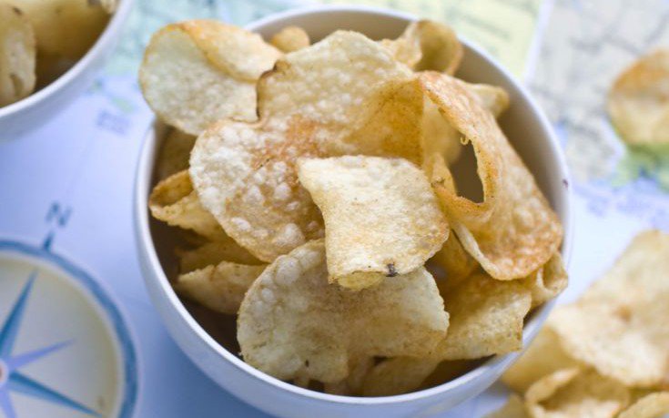 Τι κάνει τα πατατάκια τόσο εθιστικά;