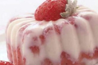 Συνταγή για trifle από φράουλα και γιαούρτι!