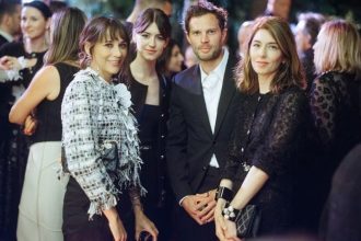 Pre-Oscar πάρτι και κόκκινο χαλί με υπογραφή Chanel