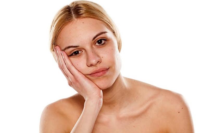 Πες αντίο στη θαμπή επιδερμίδα με…