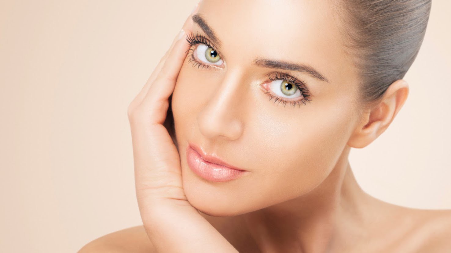 Χαρίστε λάμψη στο ξηρό δέρμα σας με ένα πανεύκολο τρικ