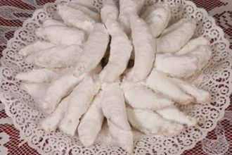 Παραδοσιακά γλυκά ψαράκια από την Τήνο