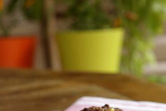 Ψαρονέφρι με κρούστα από φυστίκι Αιγίνης και εστραγκόν