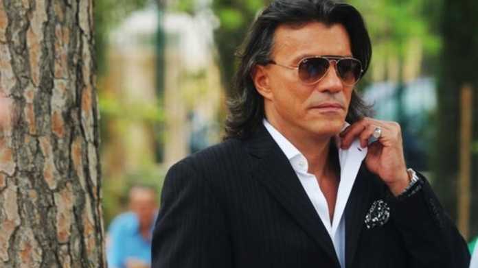 Δείτε πώς ευχήθηκε ο Ψινάκης στους φίλους του