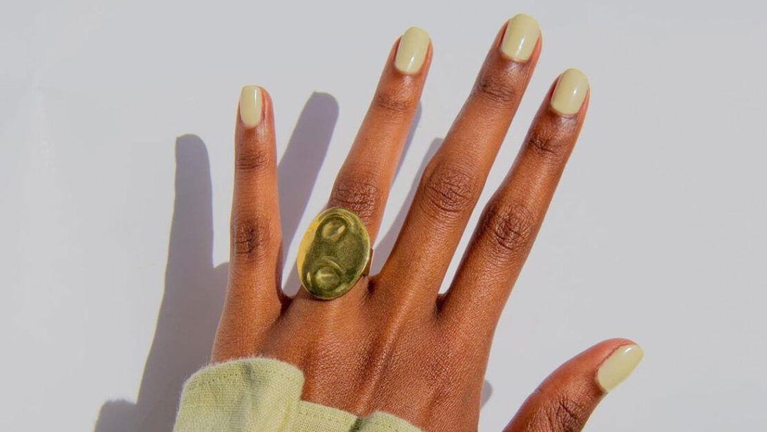 Pistachio nails: Η μεγάλη τάση στο μανικιούρ το καλοκαίρι του 2024