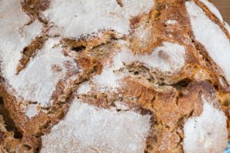 Μένουμε σπίτι και φτιάχνουμε … ψωμί